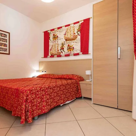 Perfect Flat For Six In Beachfront Complex