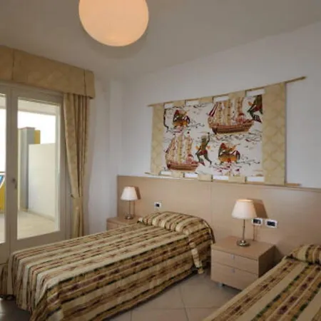 Perfect Flat For Six In Beachfront Complex * Bibione