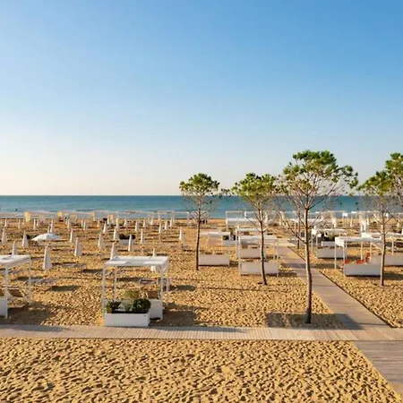 Apartment Perfect Flat For Six In Beachfront Complex Bibione